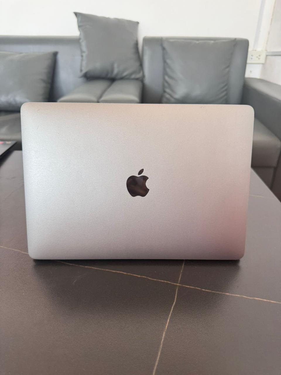 MacBook Pro 2017 TuchBar - ຮູບພາບ 3
